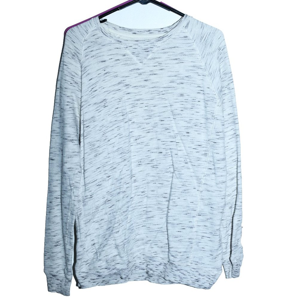 BDG White Sweater Size Small